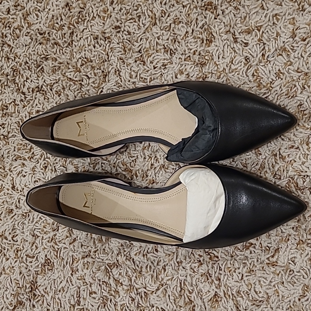NWOT Marc Fisher Black Pointy Flats